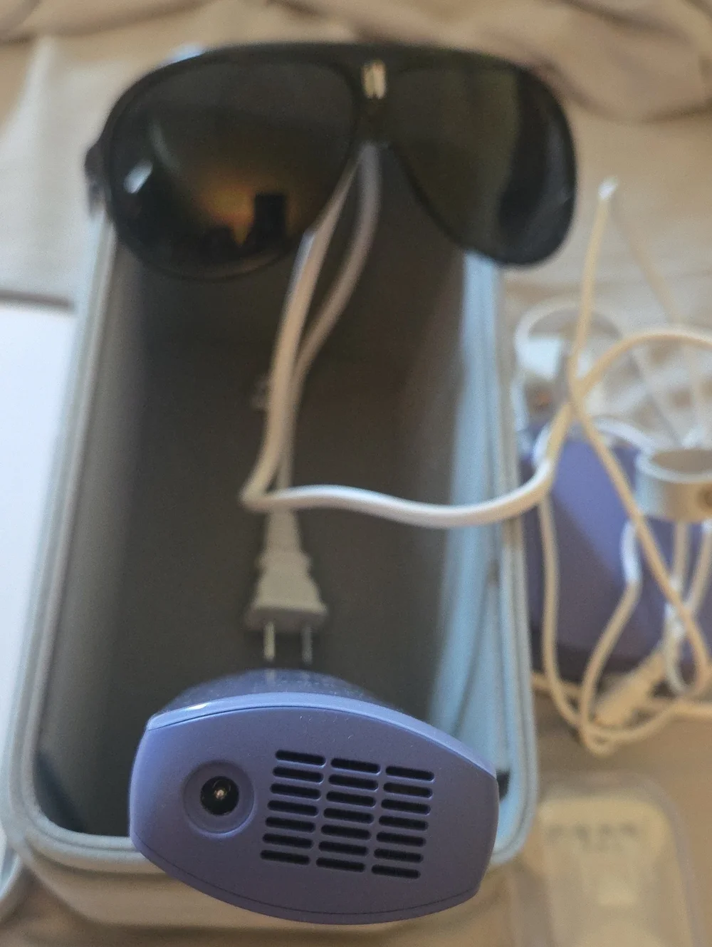 White Hair Removal Device - Compact IPL Remover